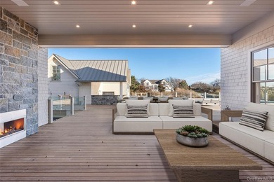 Private dockage with direct bay access. Waterfront estate just - photo 38