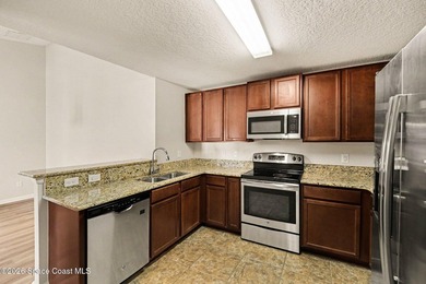 3% Seller Concession using Seller's Preferred Lender!! Second - photo 4