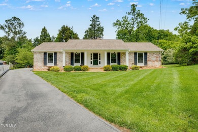 Patrick Henry Lake Home For Sale in Kingsport Tennessee