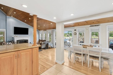 Rarely does a waterfront property come on the market in this - photo 9