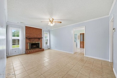 With a total of 1,943 square feet, let's just imagine Friday - photo 4