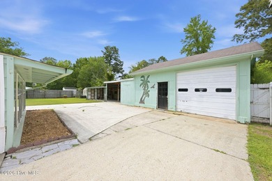With a total of 1,943 square feet, let's just imagine Friday - photo 5