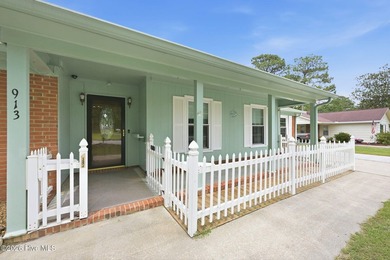 With a total of 1,943 square feet, let's just imagine Friday - photo 8