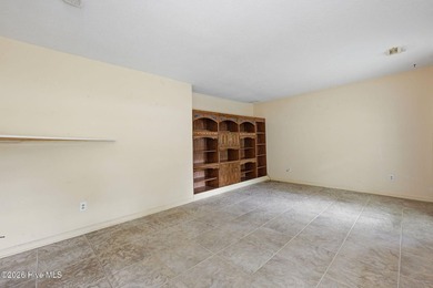 With a total of 1,943 square feet, let's just imagine Friday - photo 10