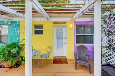 Only two blocks from the beach, this well established resort and - photo 15