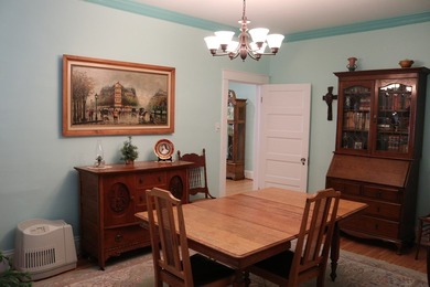 Location, location, location! Within walking distance of