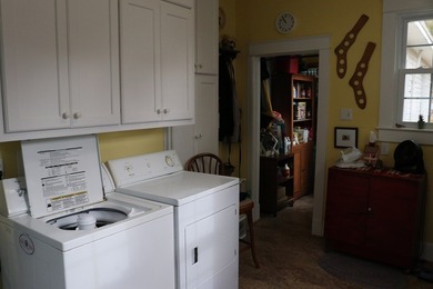 Location, location, location! Within walking distance of