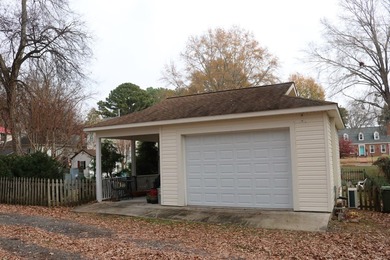 Location, location, location! Within walking distance of