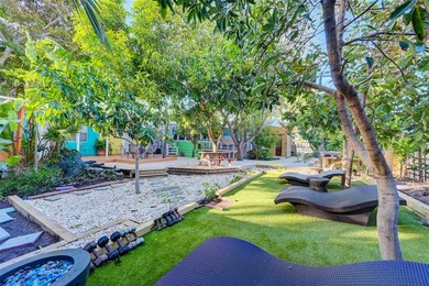 Only two blocks from the beach, this well established resort and - photo 36