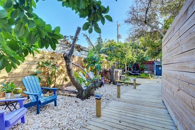 Only two blocks from the beach, this well established resort and - photo 40
