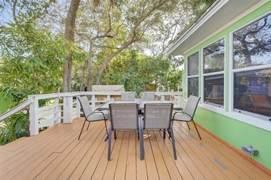 Only two blocks from the beach, this well established resort and - photo 41