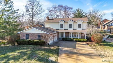 (private lake, pond, creek) Home For Sale in Saint Louis Missouri