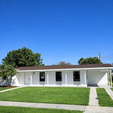 Port Charlotte Waterway Area Home For Sale in Port Charlotte Florida