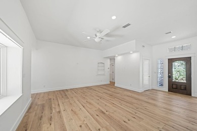 Spacious 4 bedroom, 3 bath ranch-style home with a private pool - photo 17