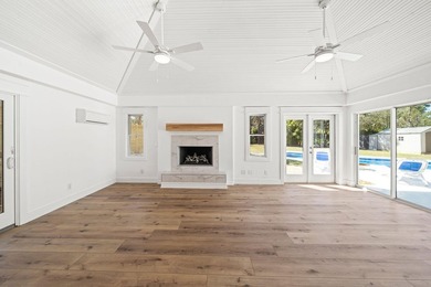 Spacious 4 bedroom, 3 bath ranch-style home with a private pool - photo 20