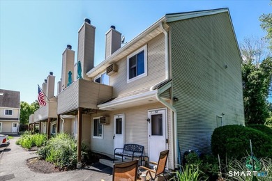 Welcome to this well-maintained Danbury condominium offering - photo 2