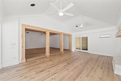Spacious 4 bedroom, 3 bath ranch-style home with a private pool - photo 22