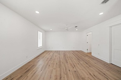 Spacious 4 bedroom, 3 bath ranch-style home with a private pool - photo 28
