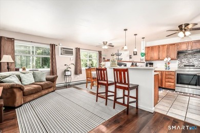 Welcome to this well-maintained Danbury condominium offering - photo 9