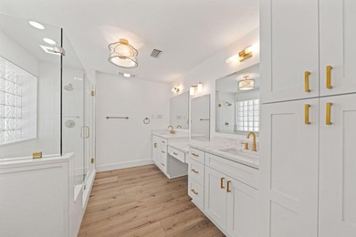 Spacious 4 bedroom, 3 bath ranch-style home with a private pool - photo 30
