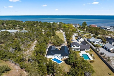 Spacious 4 bedroom, 3 bath ranch-style home with a private pool - photo 49
