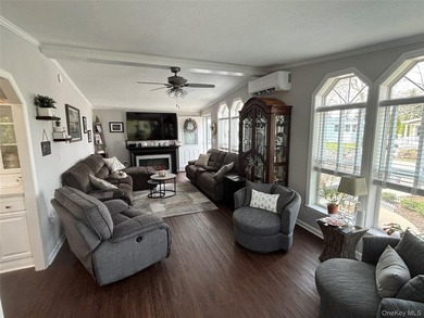Welcome to Glenwood Village a 55+ Manufactured Home Community - photo 3
