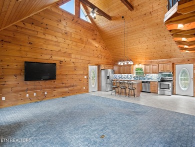 Beautiful Three Bedroom three and a half bath Lakeview and Lake - photo 24