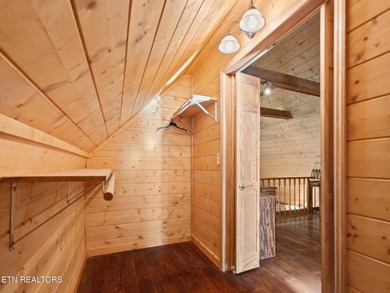 Beautiful Three Bedroom three and a half bath Lakeview and Lake - photo 38