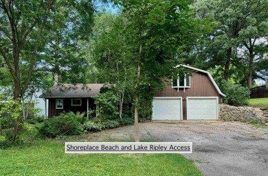 Lake Ripley Home For Sale in Cambridge Wisconsin