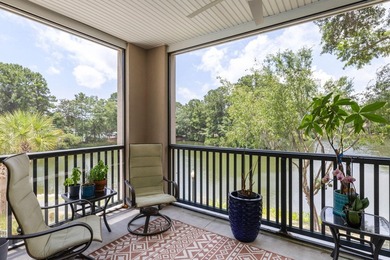 This completely renovated 3-bedroom, 3-bath, corner-unit - photo 12