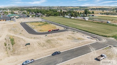 Next to Alliance Title and Fall River Family Medical! Build your - photo 6