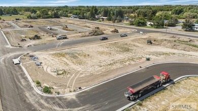 Next to Alliance Title and Fall River Family Medical! Build your - photo 10