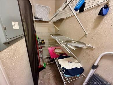 Enjoy lake living at its best in this well-maintained 2-bedroom - photo 32
