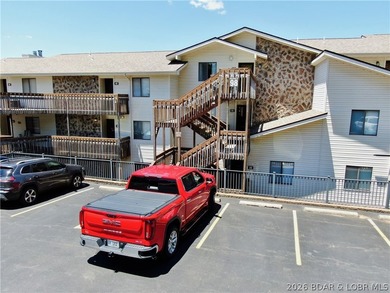 Enjoy lake living at its best in this well-maintained 2-bedroom - photo 34