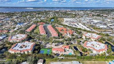 Welcome to the highly sought after gated community of Fountain - photo 48