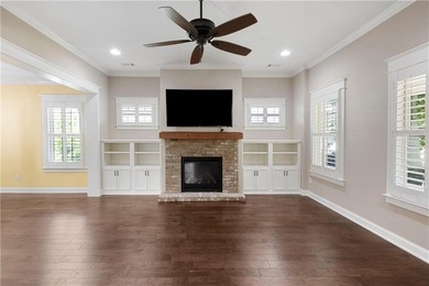 Charming single-story cottage located in the highly desirable - photo 7