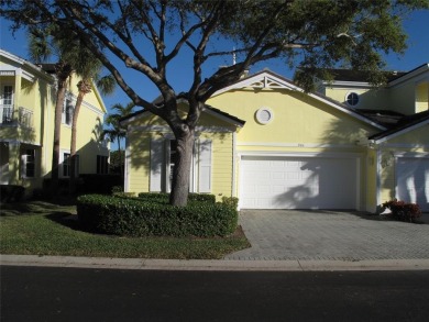(private lake, pond, creek) Townhome/Townhouse For Sale in Fort Pierce Florida