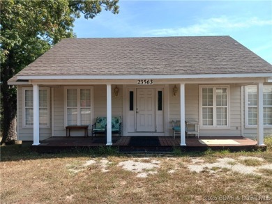 Lake of the Ozarks Home Under Contract in Versailles Missouri