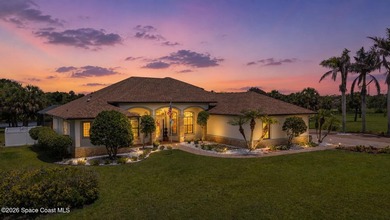 This Gorgeous Custom Built Lakefront Home on a 3.3 Acre Estate - photo 1