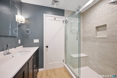 Welcome home to this charming and beautifully maintained - photo 8