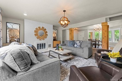 Welcome to this beautifully updated 3,850 sq ft home offering - photo 11