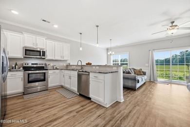Beautifully maintained 3-bedroom, 2.5-bath luxury townhome - photo 13