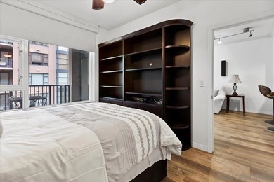 Nestled in the heart of the vibrant Gaslamp Quarter, this - photo 15