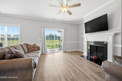 Beautifully maintained 3-bedroom, 2.5-bath luxury townhome - photo 19