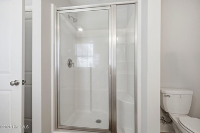 Beautifully maintained 3-bedroom, 2.5-bath luxury townhome - photo 27