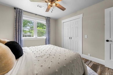 Welcome to this beautifully updated 3,850 sq ft home offering - photo 29