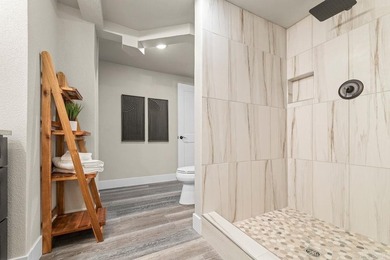Welcome to this beautifully updated 3,850 sq ft home offering - photo 31