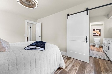 Welcome to this beautifully updated 3,850 sq ft home offering - photo 32
