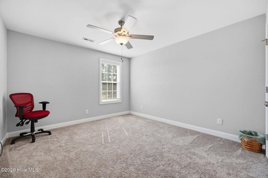 Beautifully maintained 3-bedroom, 2.5-bath luxury townhome - photo 32