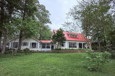 3B/3B Victorian-style waterfront home situated on approximately - photo 32